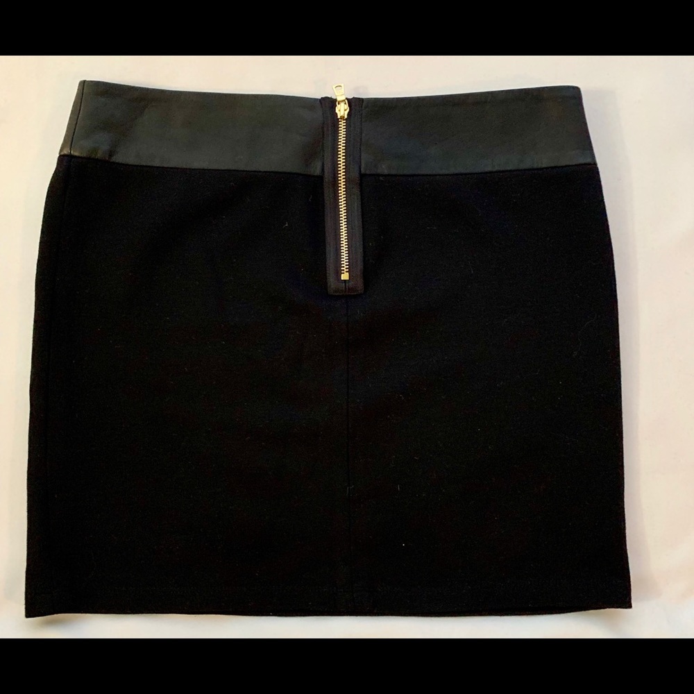 Alice + Olivia Black Leather Trim Mini-Skirt - Picture 4 of 8